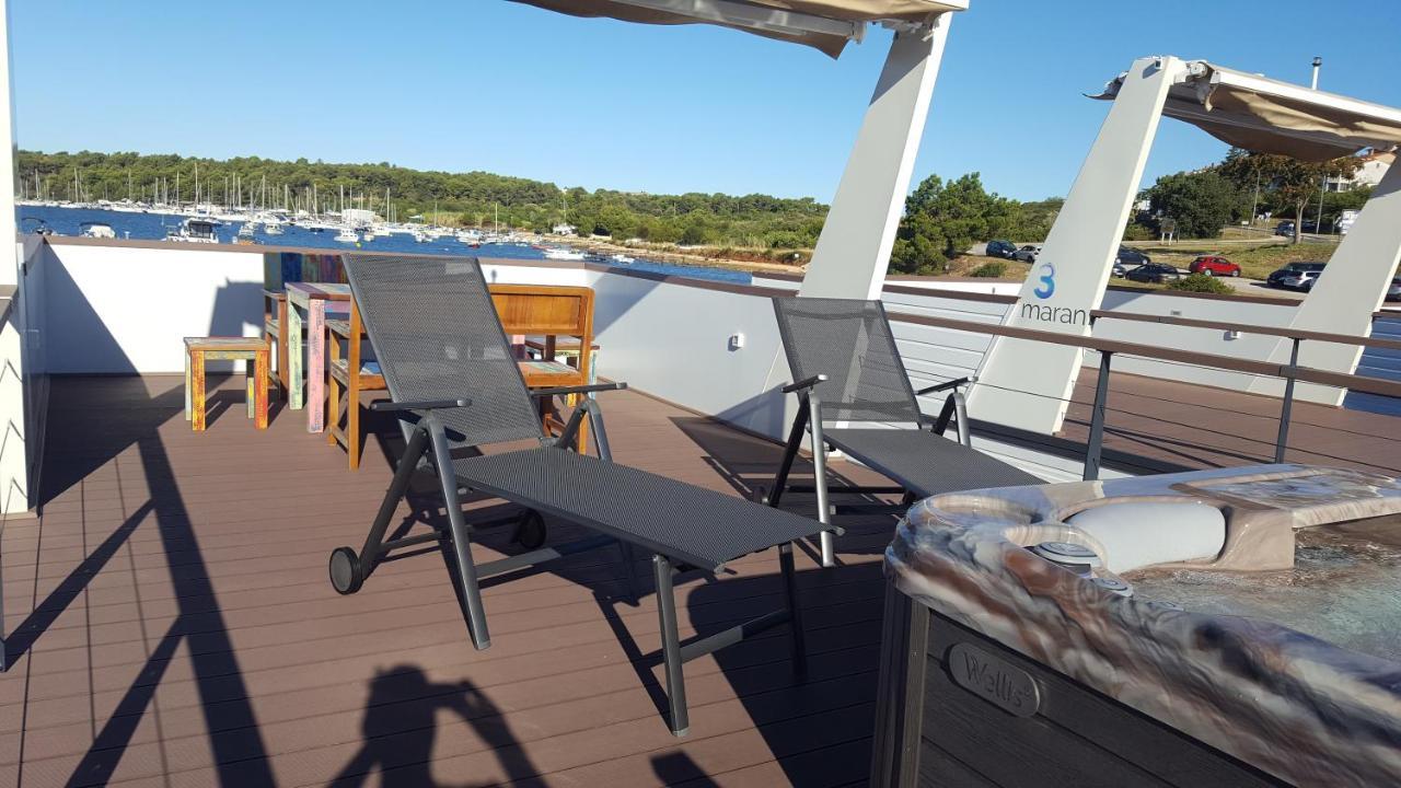 הוילה PUY House Boat - Floating House Astrid מראה חיצוני תמונה