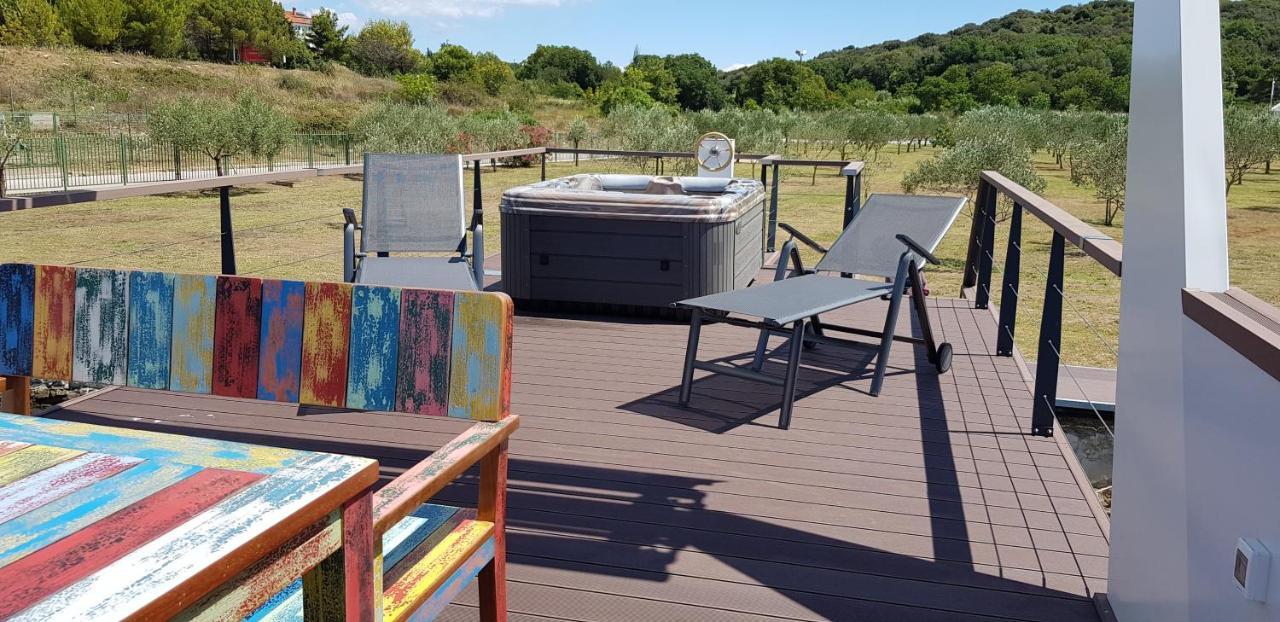 הוילה PUY House Boat - Floating House Astrid מראה חיצוני תמונה